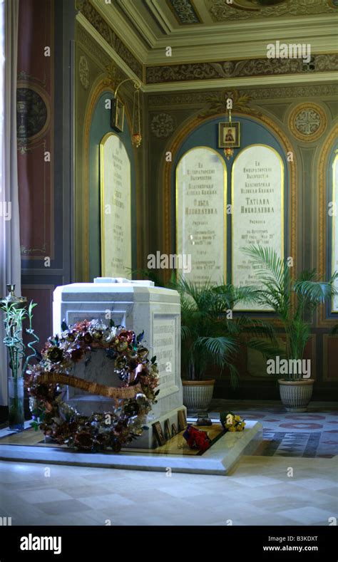 Tomb of Tsar Nicholas II of Russia and his family in St Peter and Paul ...