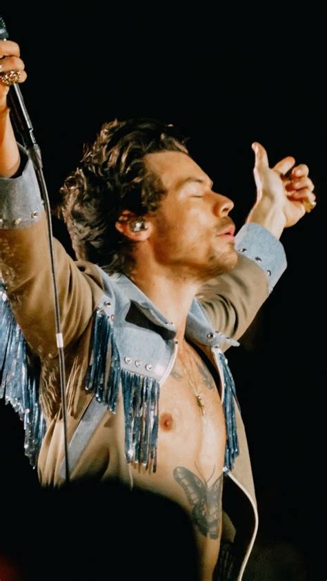 Harry Styles Love On Tour Los Angeles N4 In 2022 Harry Styles