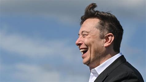 Elon Musk fundador de Tesla se convierte es el segundo más rico del mundo