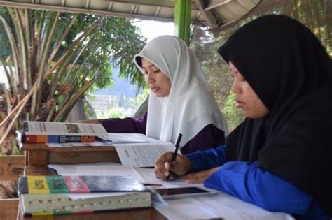 Ujian Lisan Semester Santri Kelas Akhir Tmi Darunnajah Putri Semester