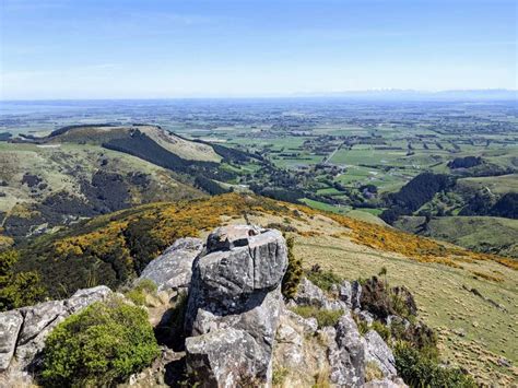 Gibraltar Rock and Omahu Bush, Port Hills, Christchurch NZ - Hiking Scenery