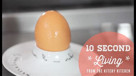 How To Soft Boil An Egg 10 Second Living Youtube