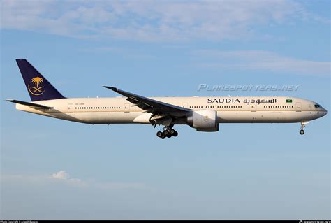 HZ AK29 Saudi Arabian Airlines Boeing 777 368ER Photo By Aneesh Bapaye