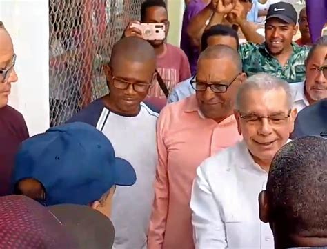 Alegr A En Palenque Danilo Medina Llega A Conversar Con Productores