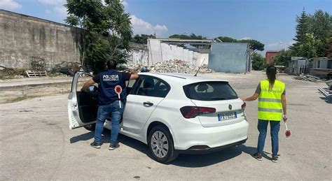 Napoli Trovato E Chiuso Parcheggio Abusivo Vicino L Areoporto Di