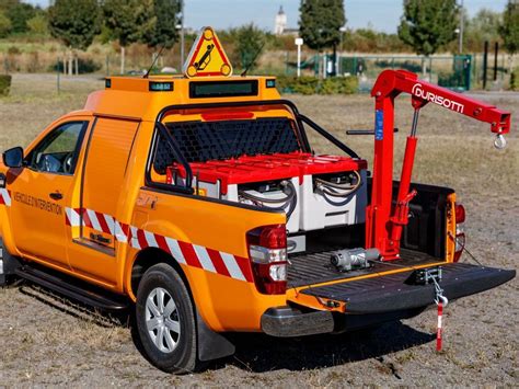 Salon De Hanovre Renault Alaskan Am Nag Pour Pompiers Ambulance