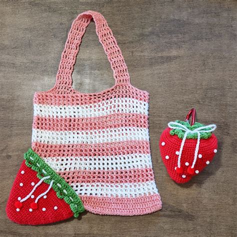 Strawberry Travel Bag Crochet Pattern Ribblr