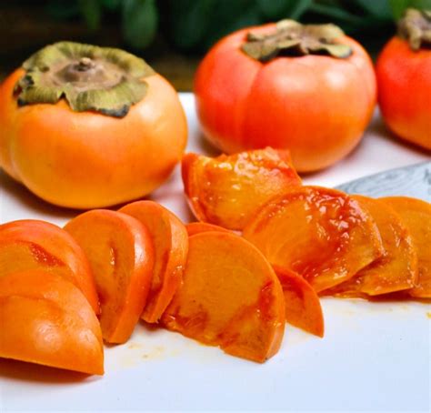Can I Give My Dog Persimmon