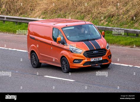 2018 Arancione Ford Transit Custom 290 Sport Veicoli Veicolari In