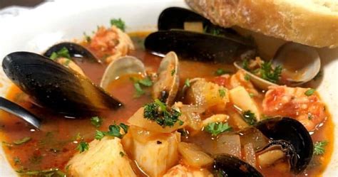 Easy Cioppino Seafood Soup | Ina Garten | San Francisco | EmilyFabulous