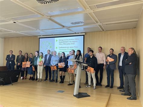 Acto De Entrega De Premios A Los Mejores Trabajos Fin De Grado Y