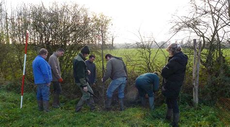 Plantation darbres de haut jet à Maroilles Parc naturel régional de