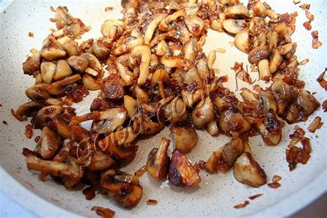 Жареные шампиньоны с луком, рецепт приготовления