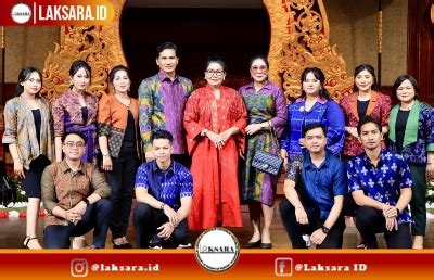 Ketua Dekranasda Provinsi Bali Saat Acara Penutupan Pameran Ikm Bali