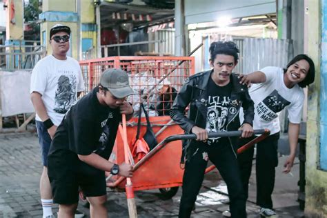 Rri Co Id Band Nomaden Rilis Single Perdana Berjudul Usb