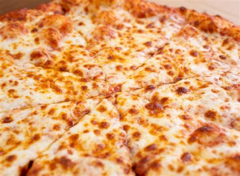 How Many Slices Are in a 12 Inch Pizza?