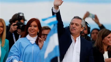 Alberto Fern Ndez Convoc A Participar Del Acto En Plaza De Mayo En El