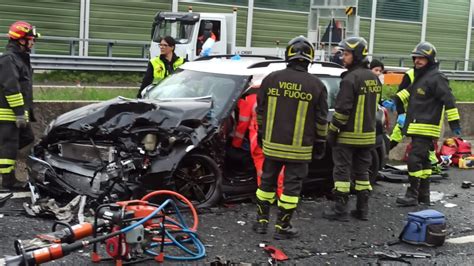 Incidente SullA1 Violento Impatto Feriti Gravi E Autostrada Chiusa