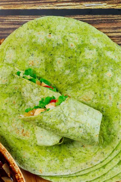 Healthy Spinach Wrap (Spinach Tortilla) - IzzyCooking