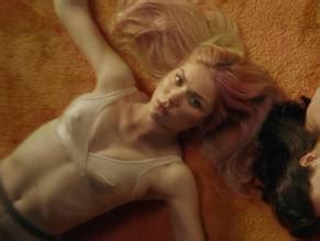 DEBBIE KNOX HEWSON Nude AZNude