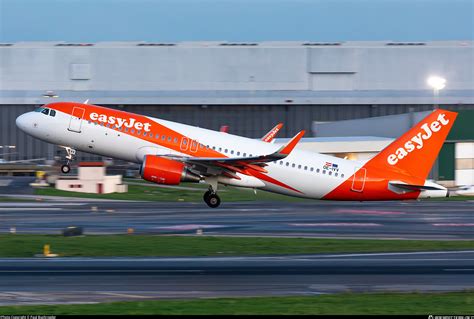 OE IVV EasyJet Europe Airbus A320 214 WL Photo By Paul Buchroeder ID