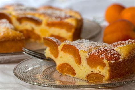 Un Clafoutis à la ricotta et aux abricots délicieusement fondant comme