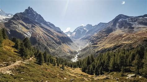 3 randonnées à faire dans le Val d Anniviers Trekking et Voyage