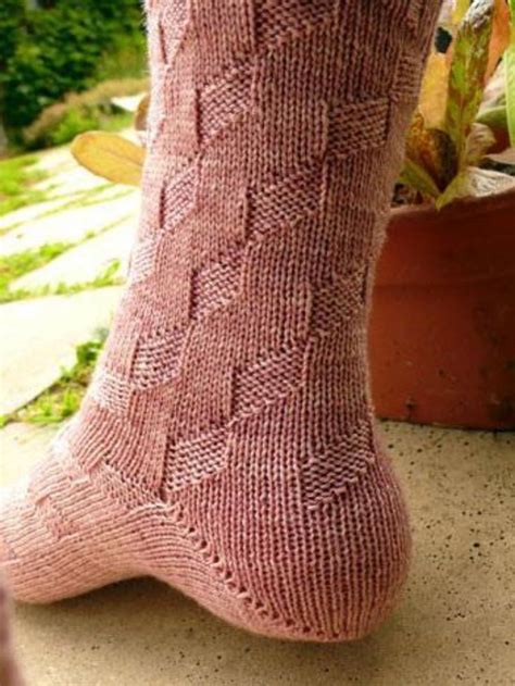 Kites Knitting Pattern By Anne Hanson Knitting Patterns Socken