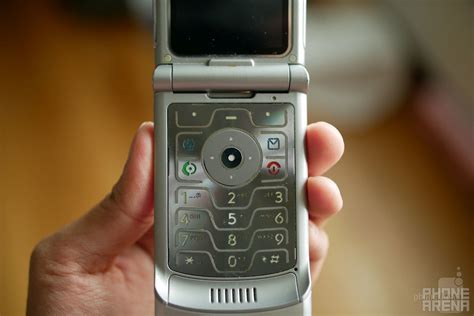 Motorola Razr V3 Design The Phone That Pushed The Envelope Phonearena