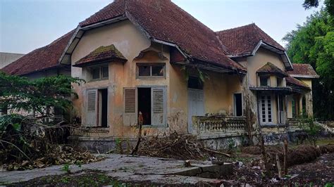 Rahasia Bangunan Belanda Terbengkalai Di Malang Vila Bella Vista