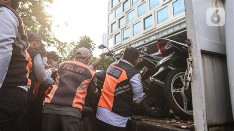 Problematik Juru Parkir Liar Di Jakarta Pakar Duga Ada Permainan Oknum