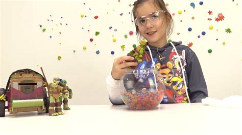 Видео с игрушками Черепашки Ниндзя. Готовим эликсир молодости ...