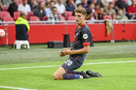 'Til krijgt slecht nieuws: middenvelder valt af voor… | FeyenoordPings