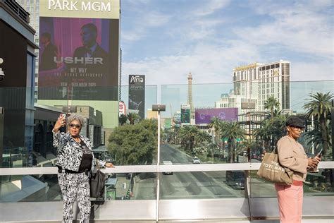 No Stopping For Selfies — Or Anything — On Strip Bridges Clark County