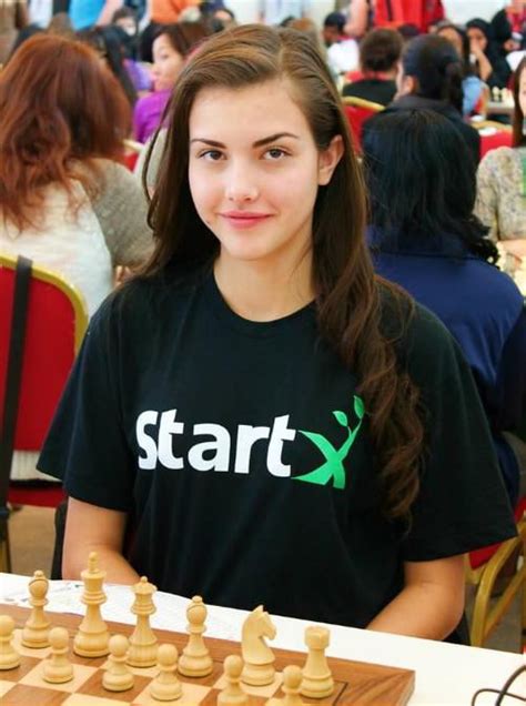 Chess champion Alexandra Botez - 9GAG