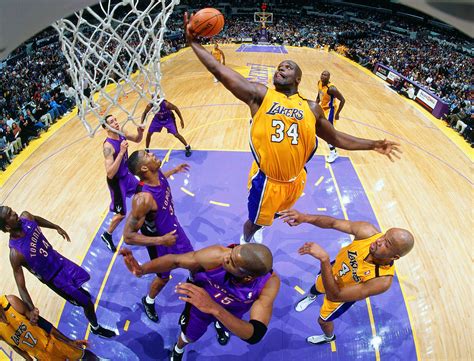 4. Shaquille O'Neal - Photos: Greatest NBA centers of all time - ESPN