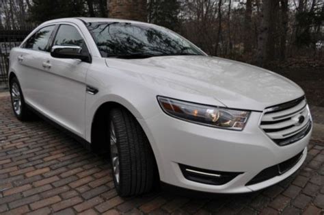 Sell Used 2014 Ford Taurus Limited Sedan 4 Door 3 5L In Redford