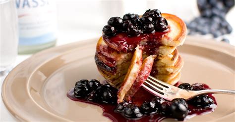 Fluffige Buttermilch Pancakes Mit Karamellisierten Blaubeeren IDM