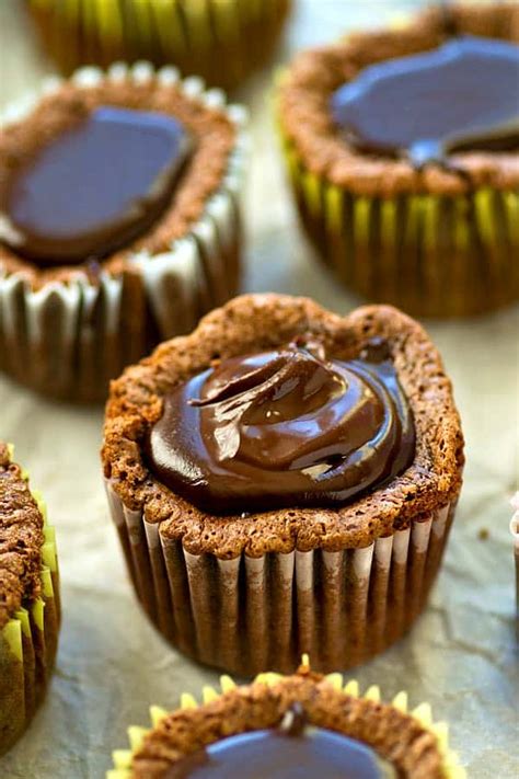 Flourless Chocolate Cupcakes With Fudge Glaze