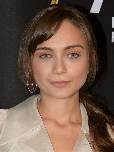 Damla Sönmez Movies & TV Shows | The Roku Channel | Roku