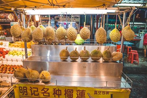 Delicious Street Food! Jalan Alor Night Market | The Travel Quandary