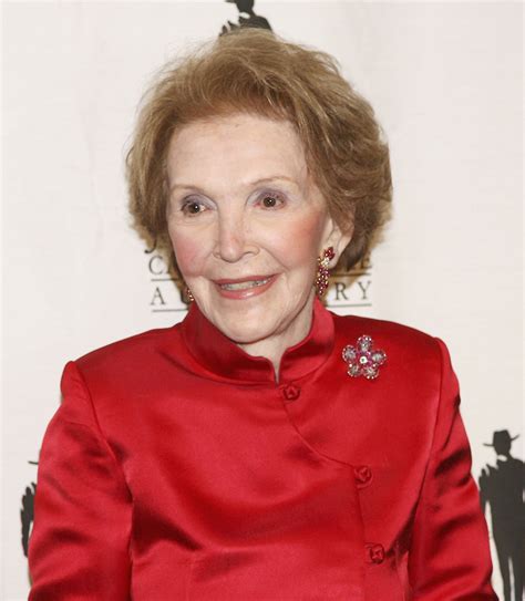 Former First Lady Nancy Reagan Dies