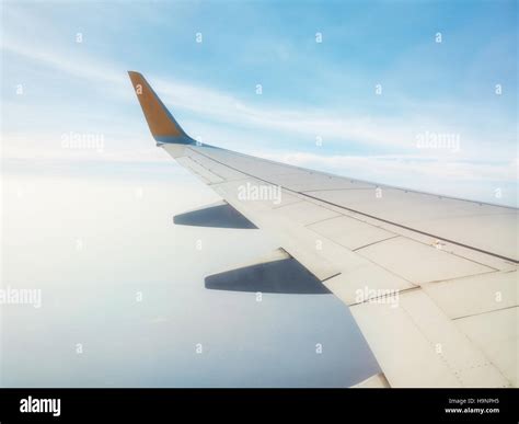 Simple Airplane Icon Hi Res Stock Photography And Images Alamy