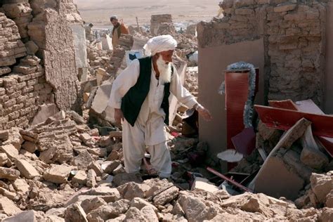 Earthquakes Kill Over 2 000 In Afghanistan Mr Mehra