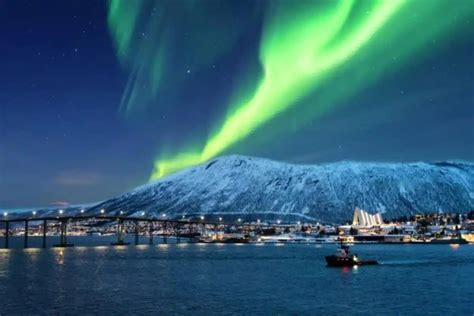 Spectacular Northern Lights Tours — The Discoveries Of