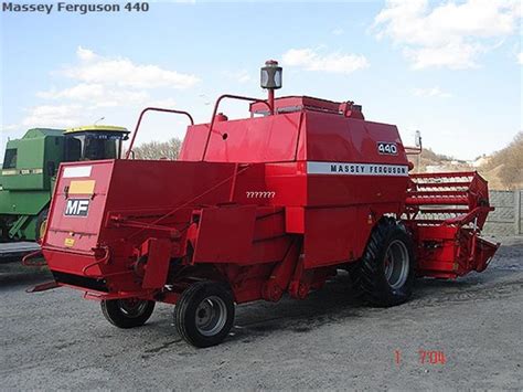 MASSEY FERGUSON MF440 d'occasion - Moissonneuse-batteuse - 85 ch - 0