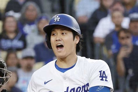 【mlb】ドジャース・大谷翔平が1人で得点 左翼線二塁打→三盗→捕手の悪送球で一気に生還 サンスポ