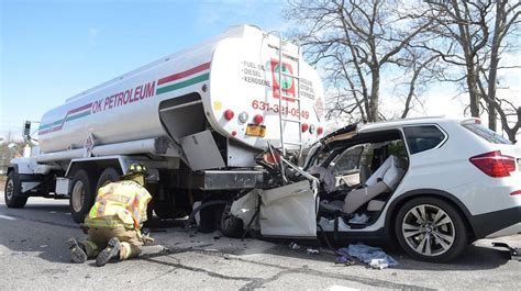 Cops Bmw Driver Hurt In Crash With Fuel Truck On Nicolls Road Newsday