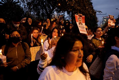 Femicidio En Ecuador Cientos De Personas Se Manifestaron En Quito En