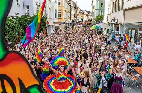 Erster Csd Ha Furt Demonstriert F R Toleranz Hassberge Neue Presse